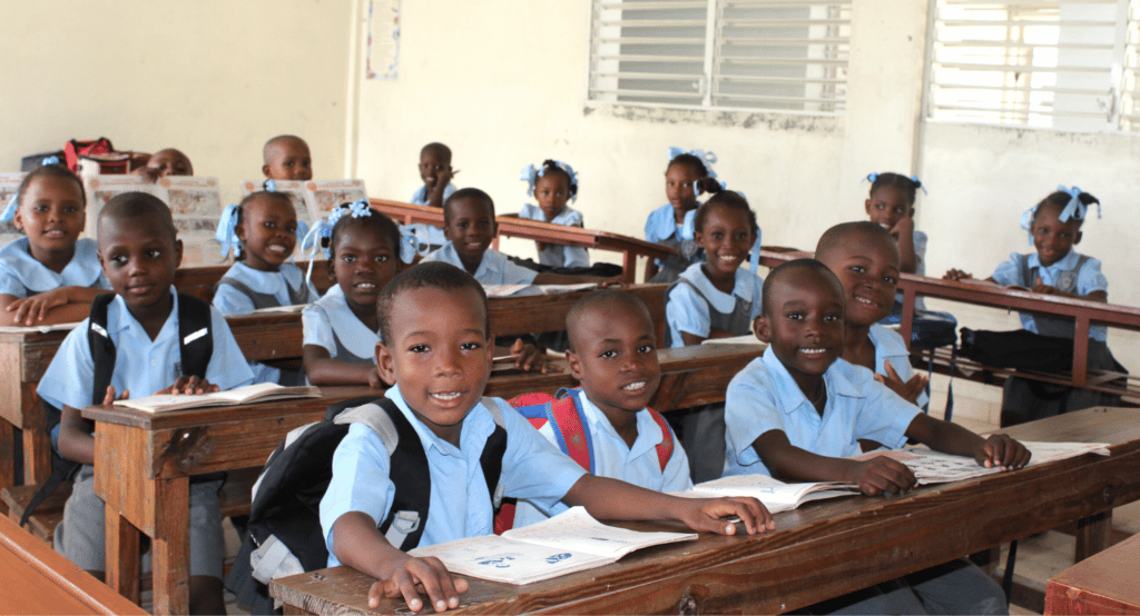 Schulkinder bei NPH Haiti