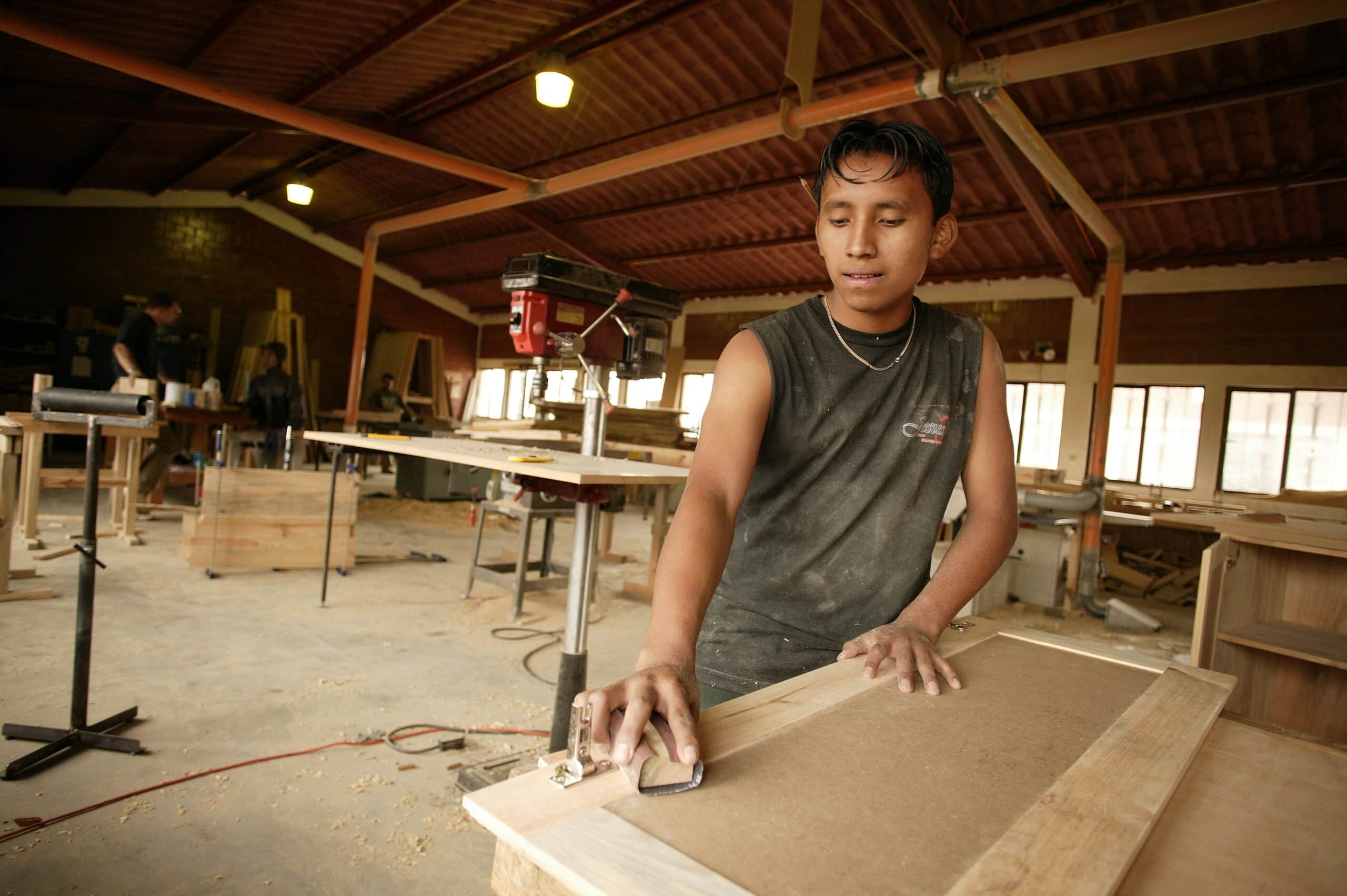 Tischlerei Workshops bei NPH Guatemala - NPH Österreich Testamentsspende für Kinder Lateinamerika